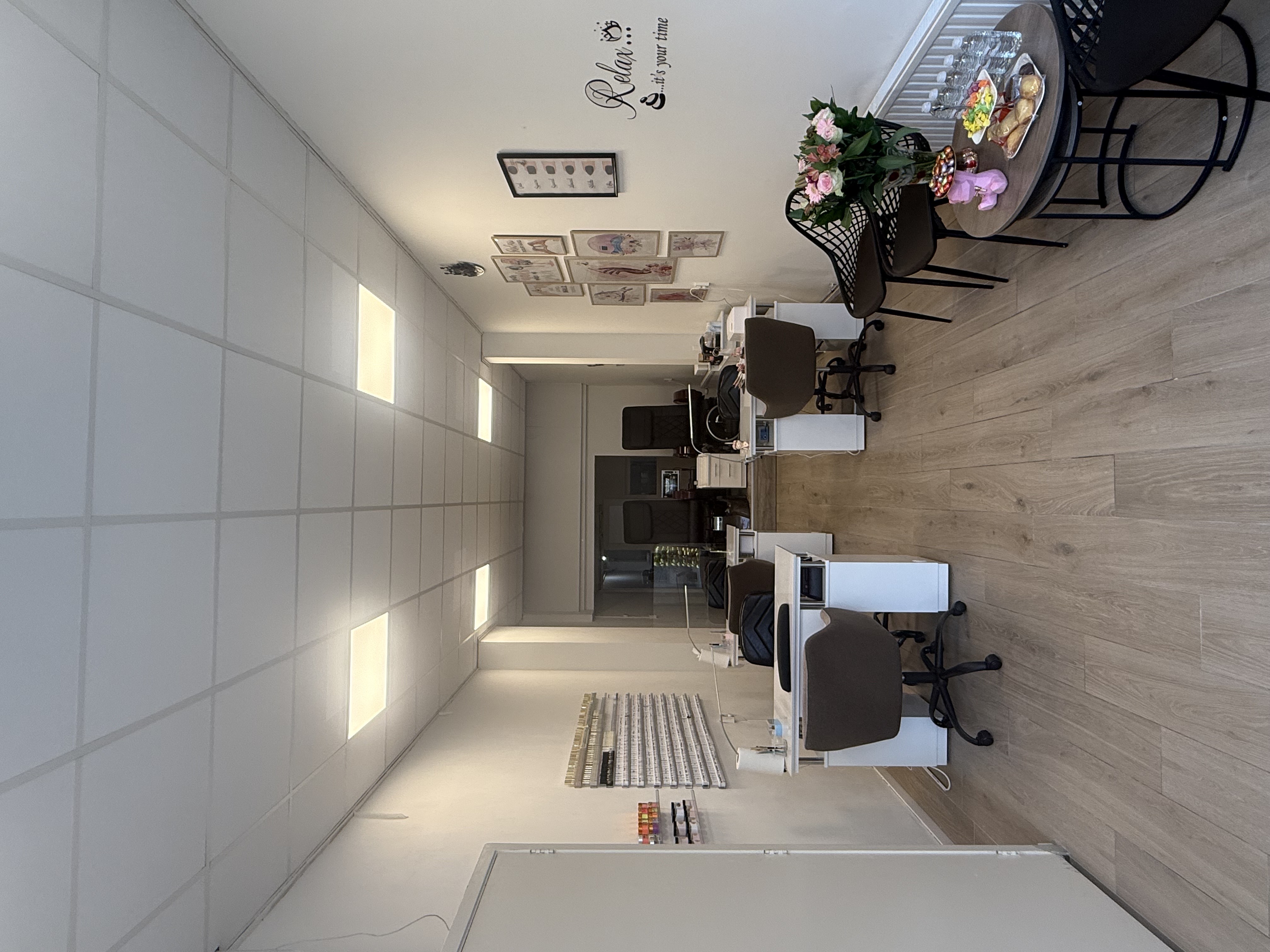 Het stijlvolle interieur van Anna's Nail Bar in Vlissingen